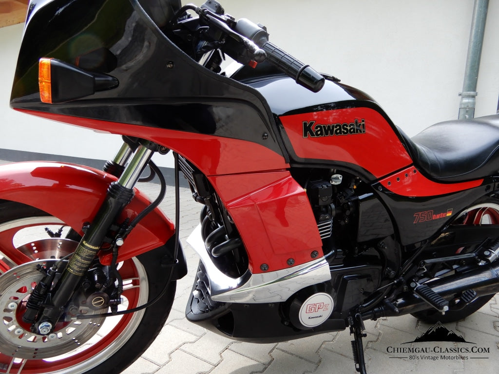 Rent a Kawasaki Z750 for €84 per day